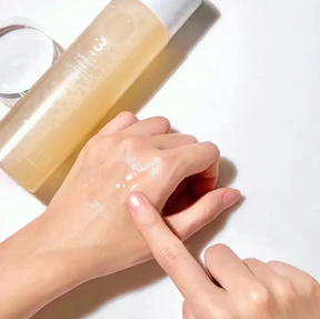 Numbuzin - No.3 Super Glowing Essence Toner (200ml)