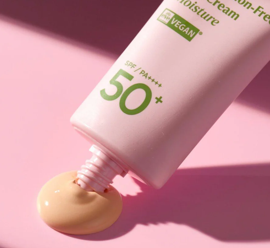 Manyo Factory - Foundation-Free Sun Cream Moisture (50ml)