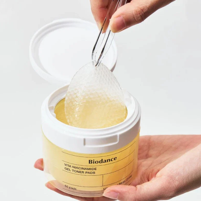 Biodance - Vita Niacinamide Gel Toner Pads (140g/60 unidades)